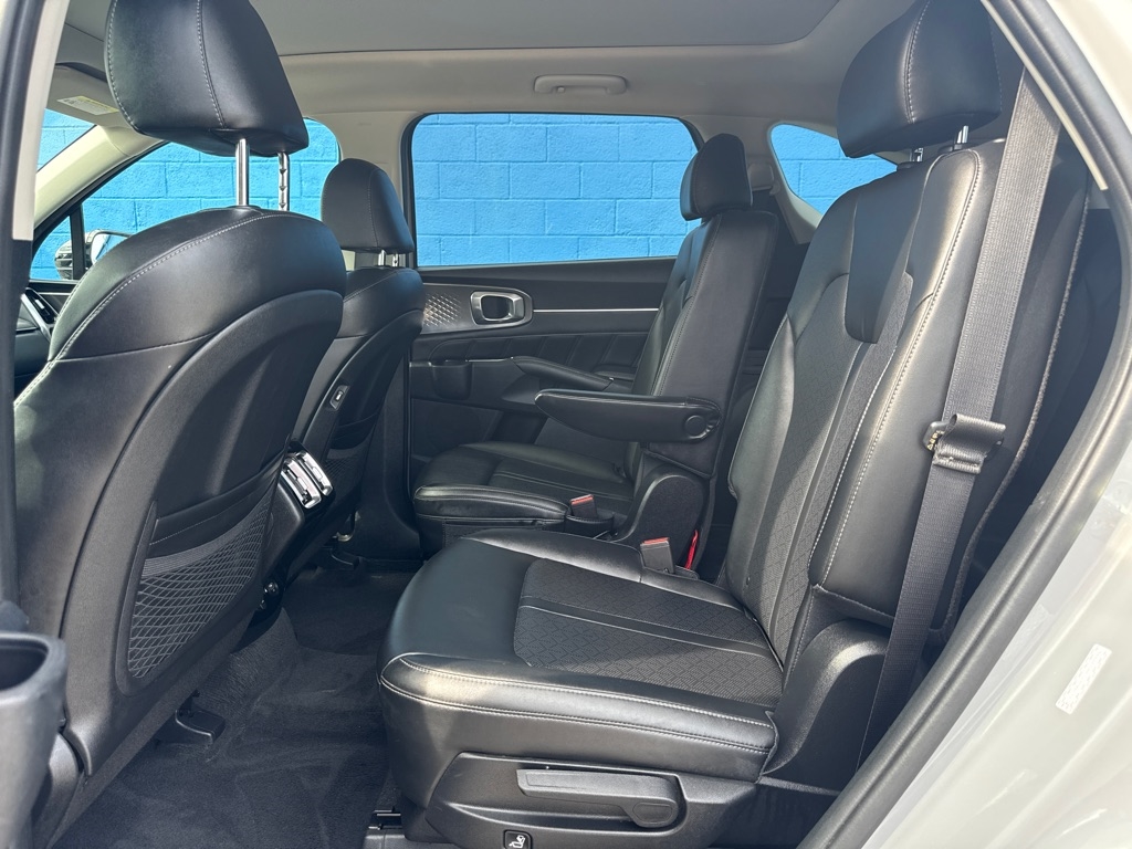 Kia Sorento SX 4D SUV AWD 2022