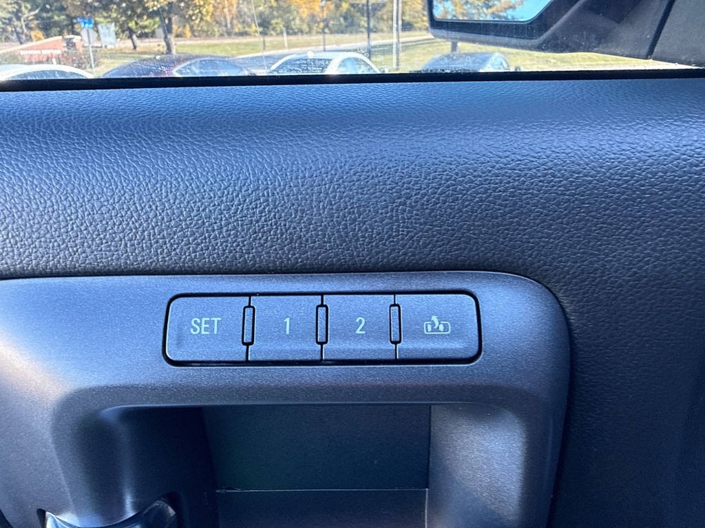 GMC Sierra 1500 Denali Crew Cab 4WD 2018 GMC Sierra 1500 Denali Crew Cab 4WD 2018