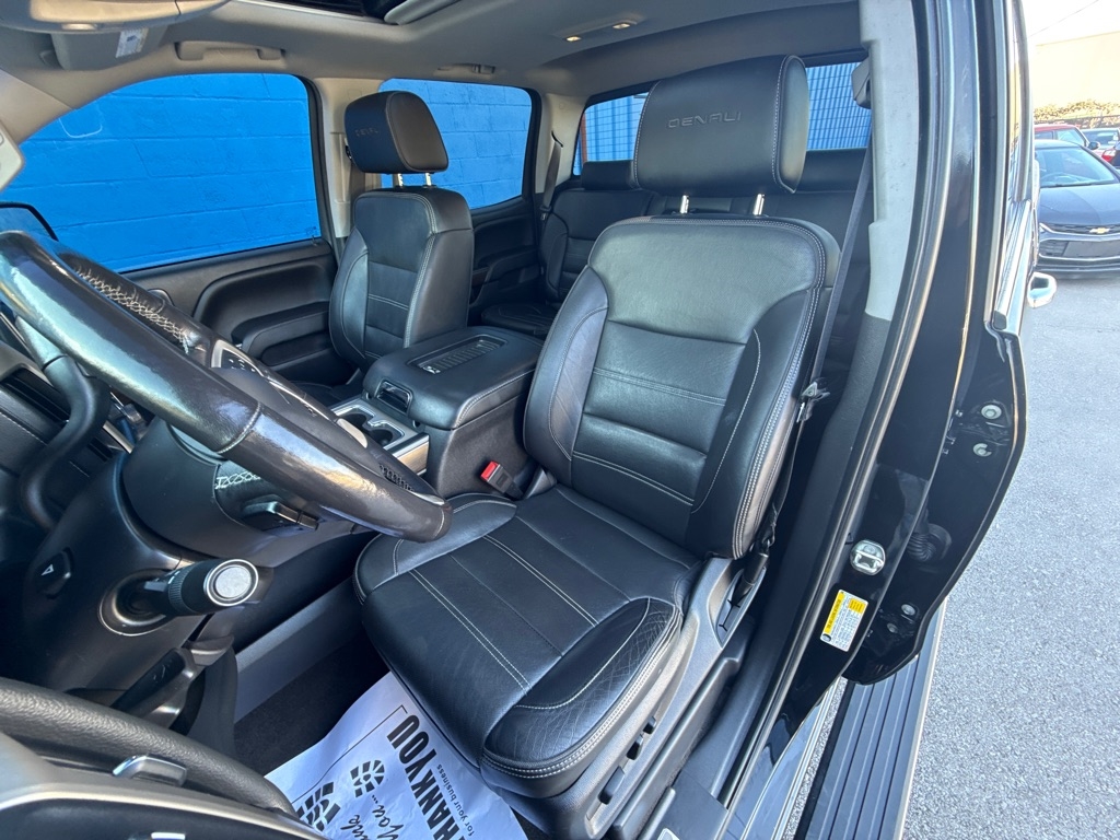 GMC Sierra 1500 Denali Crew Cab 4WD 2018 GMC Sierra 1500 Denali Crew Cab 4WD 2018