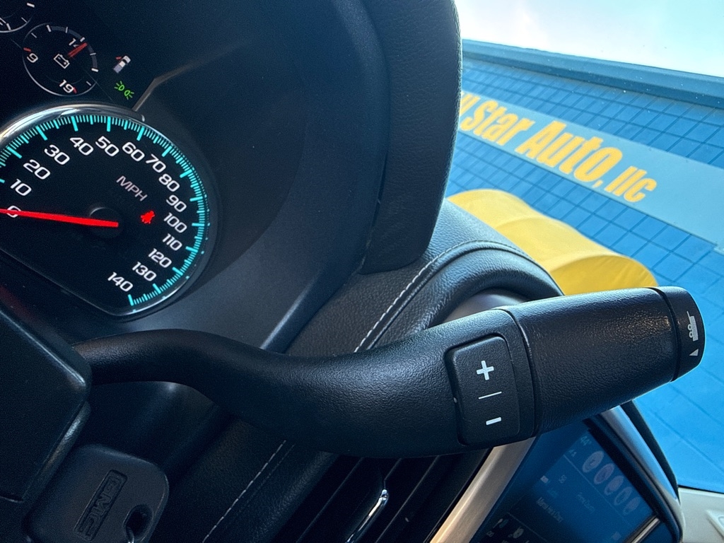 GMC Sierra 1500 Denali Crew Cab 4WD 2018 GMC Sierra 1500 Denali Crew Cab 4WD 2018