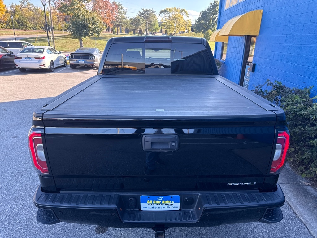 GMC Sierra 1500 Denali Crew Cab 4WD 2018 GMC Sierra 1500 Denali Crew Cab 4WD 2018