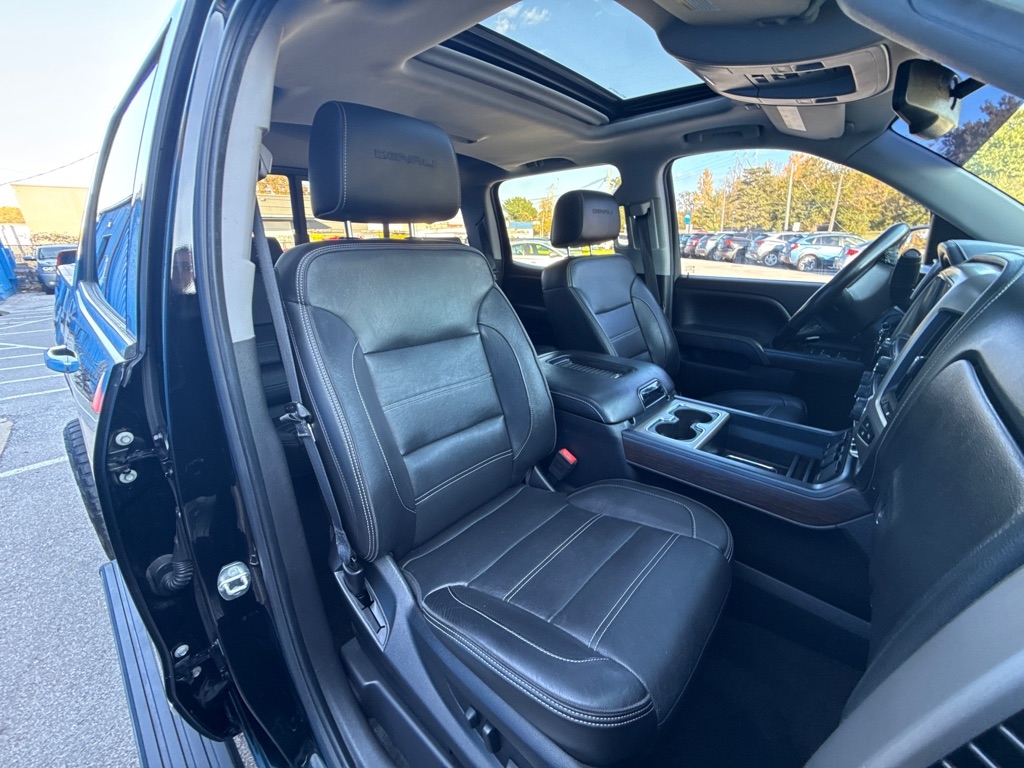 GMC Sierra 1500 Denali Crew Cab 4WD 2018 GMC Sierra 1500 Denali Crew Cab 4WD 2018