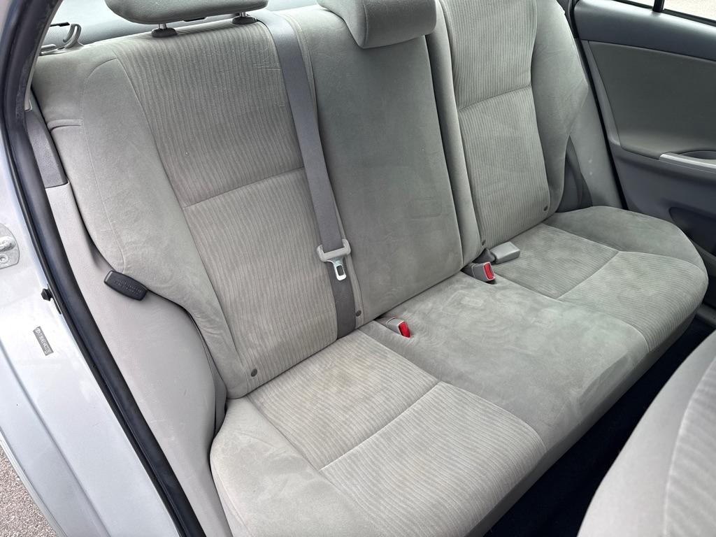 Toyota Corolla  2010