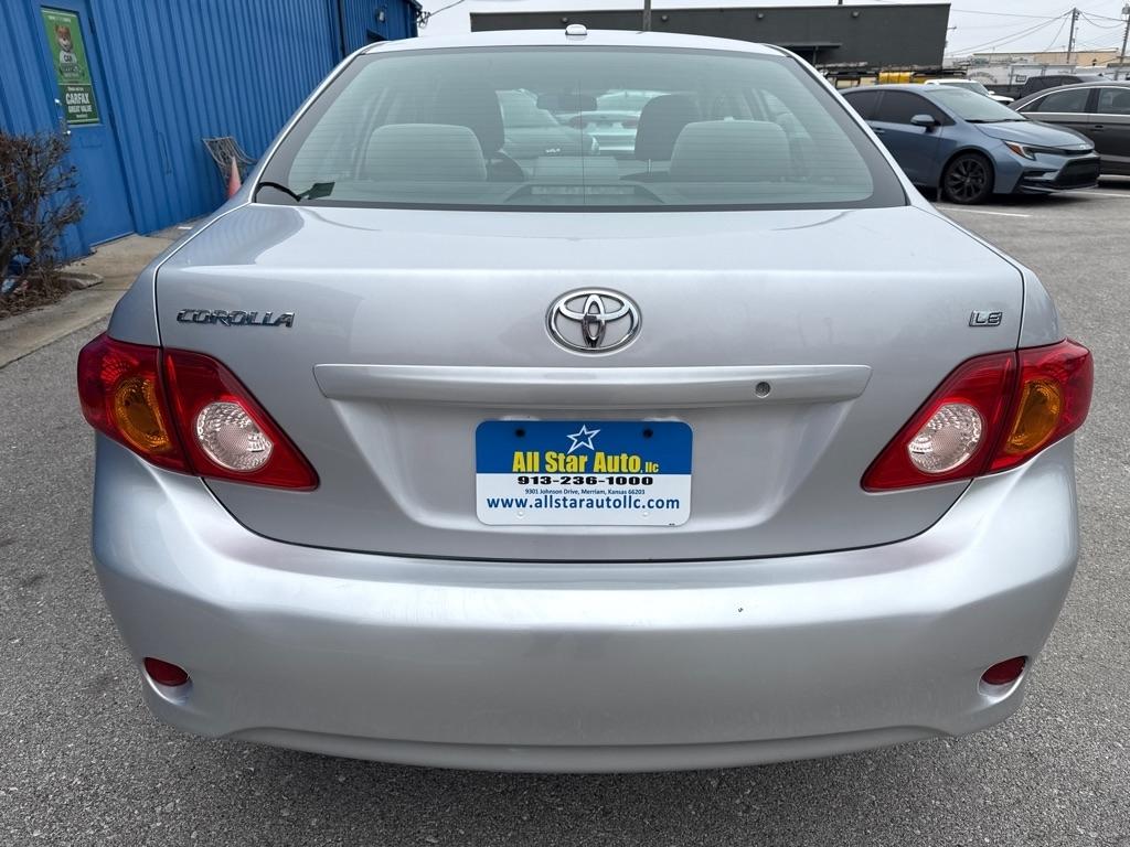 Toyota Corolla  2010