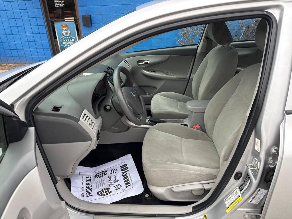 Toyota Corolla  2010