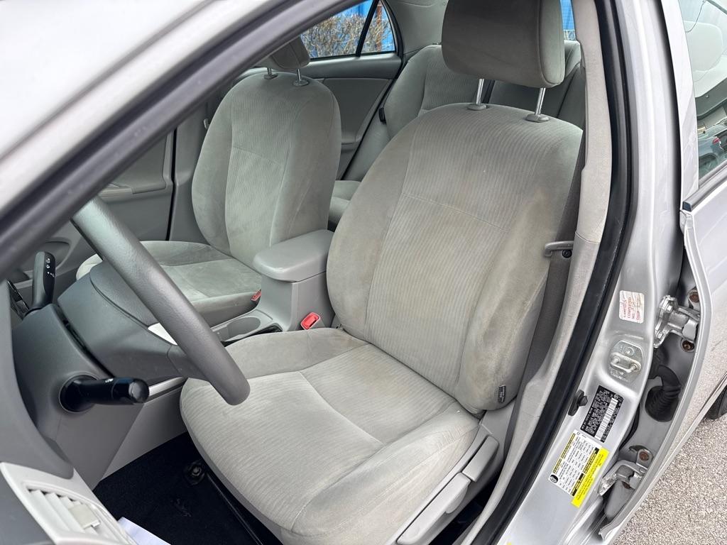 Toyota Corolla  2010