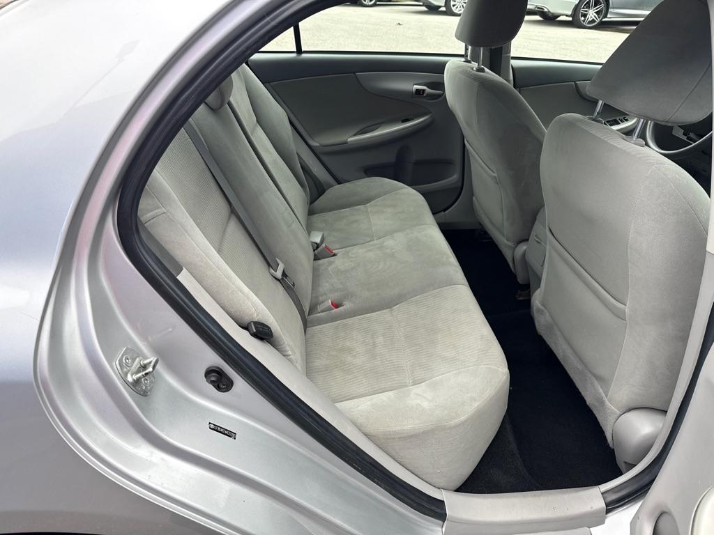 Toyota Corolla  2010