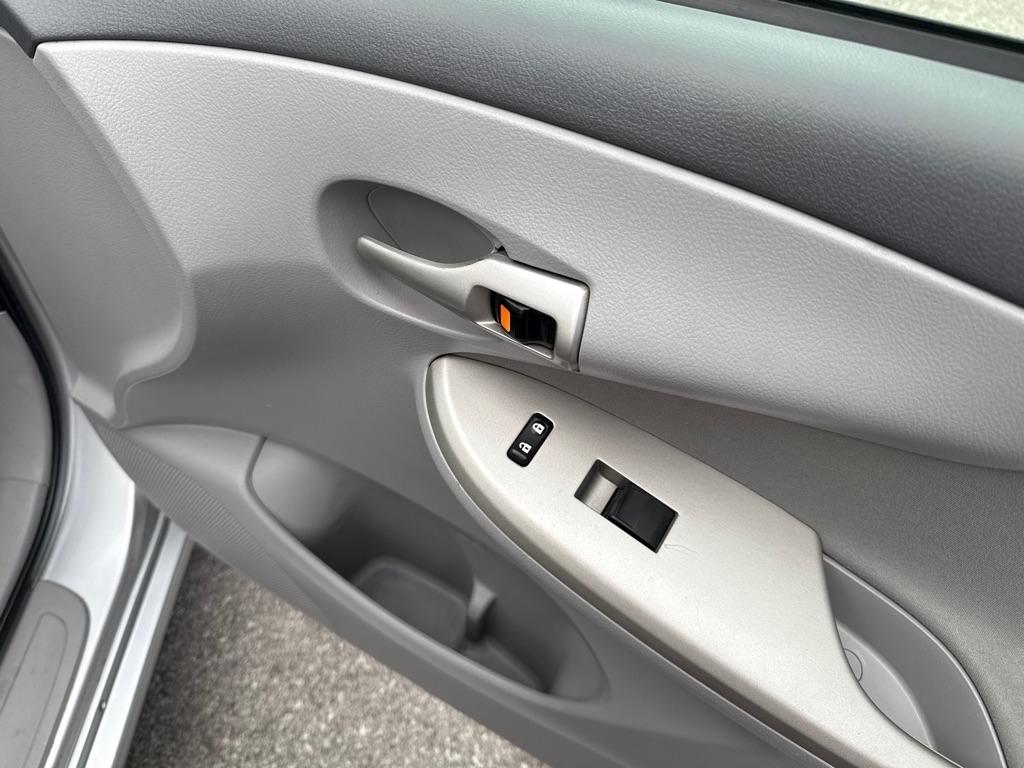 Toyota Corolla  2010