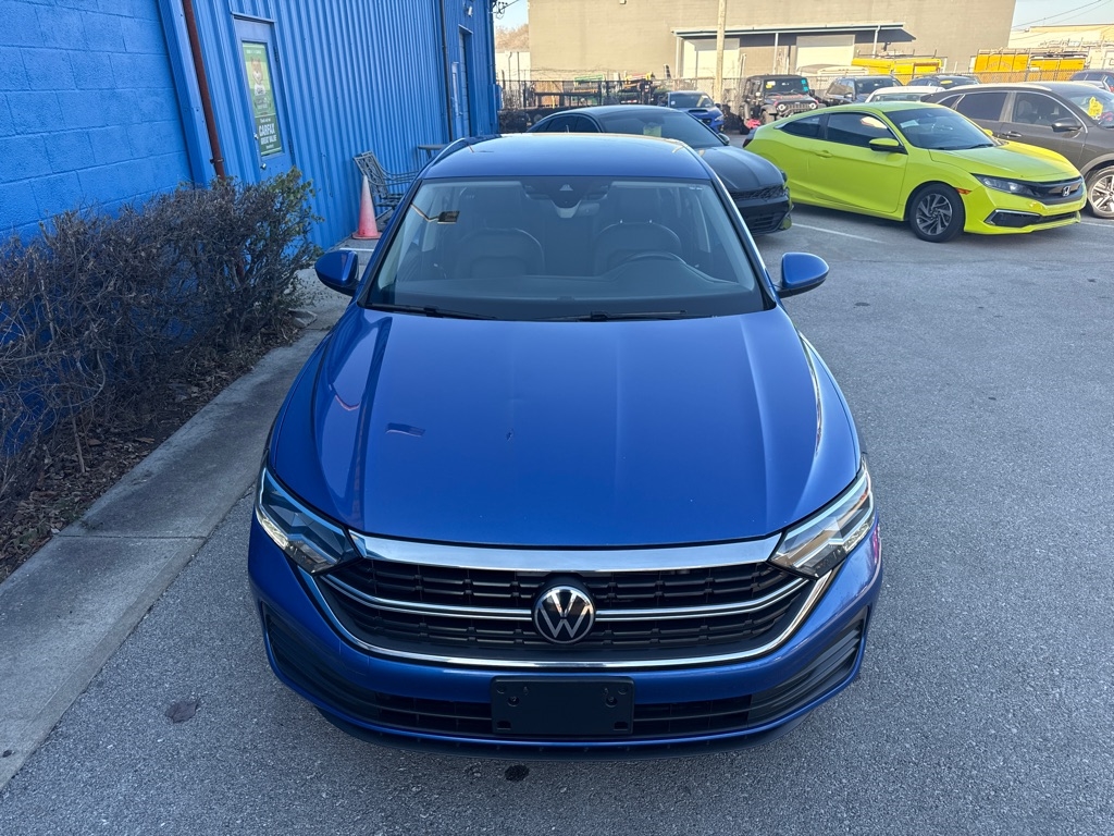 Volkswagen Jetta SE 4D Sedan at 2024