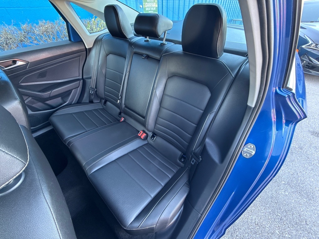 Volkswagen Jetta SE 4D Sedan at 2024