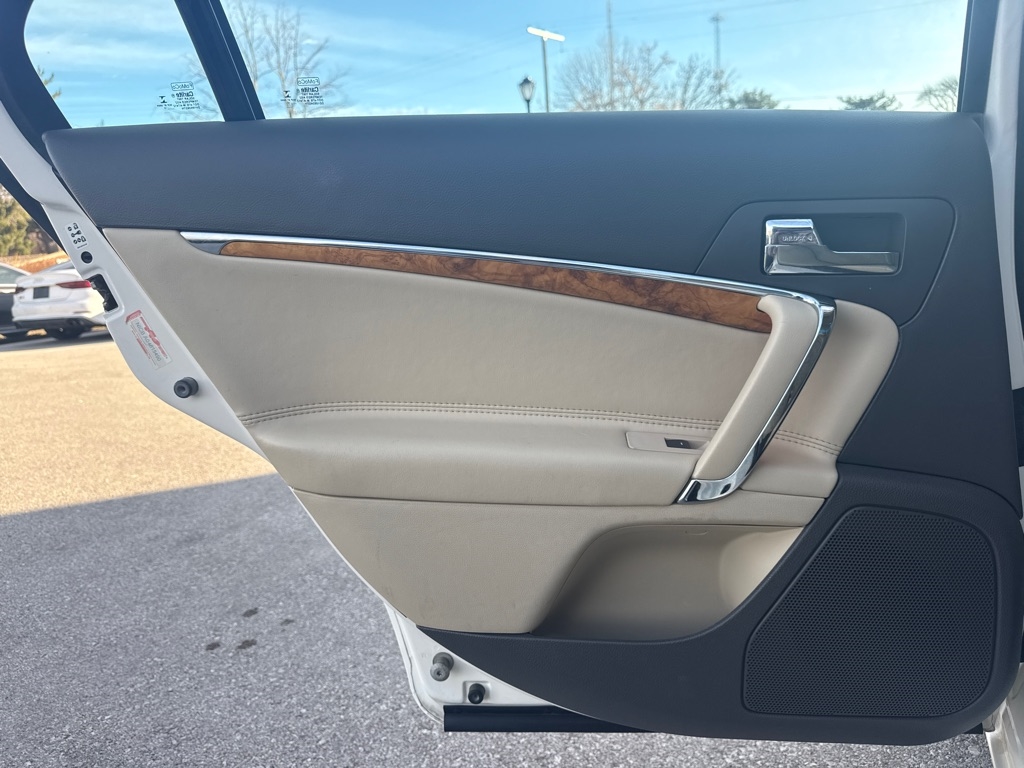 Lincoln MKZ 4dr Sdn Hybrid FWD 2012