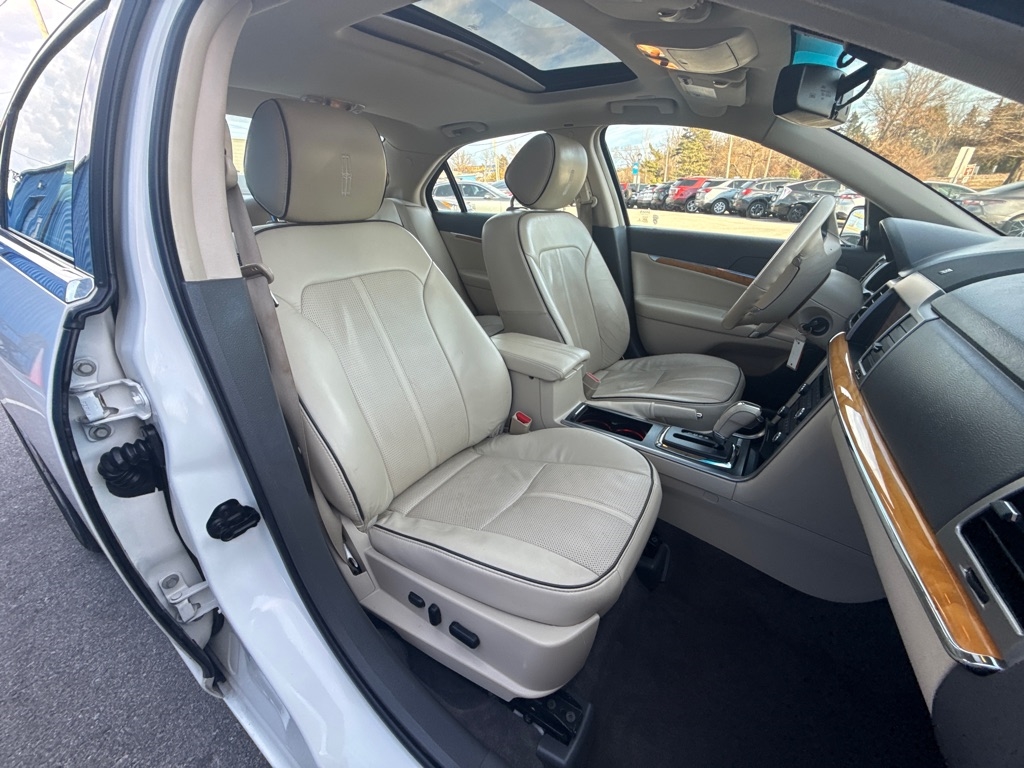 Lincoln MKZ 4dr Sdn Hybrid FWD 2012