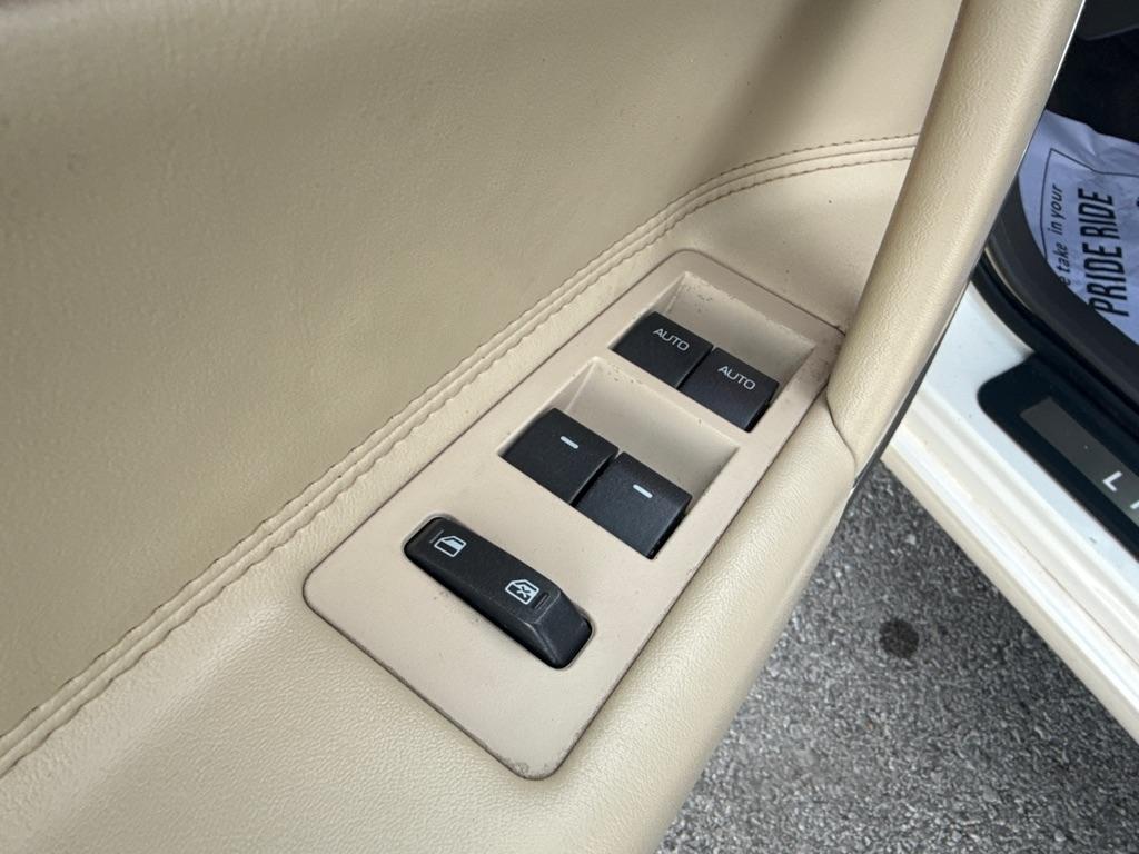 Lincoln MKZ 4dr Sdn Hybrid FWD 2012