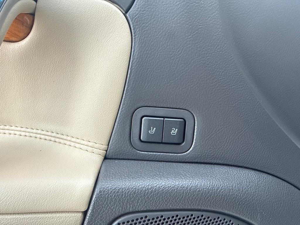 Lincoln MKZ 4dr Sdn Hybrid FWD 2012