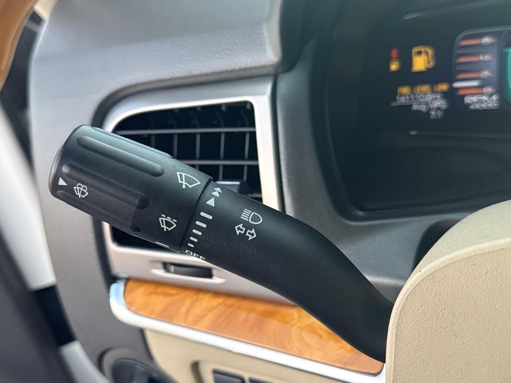 Lincoln MKZ 4dr Sdn Hybrid FWD 2012