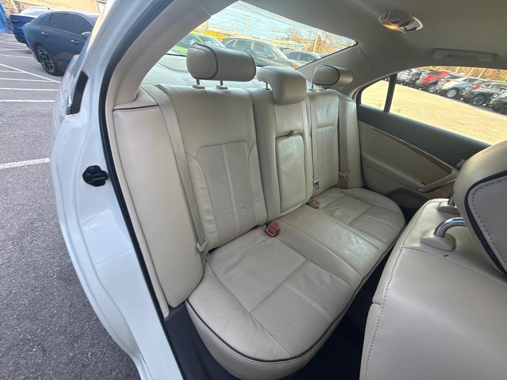 Lincoln MKZ 4dr Sdn Hybrid FWD 2012