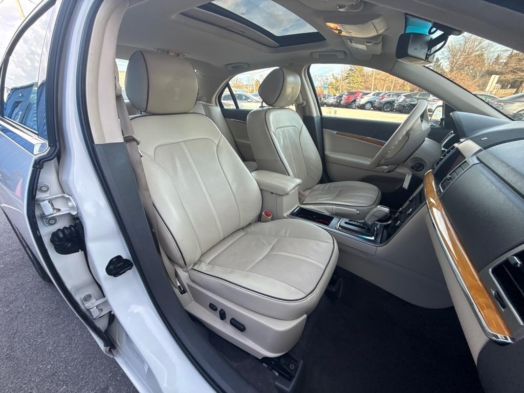 Lincoln MKZ 4dr Sdn Hybrid FWD 2012