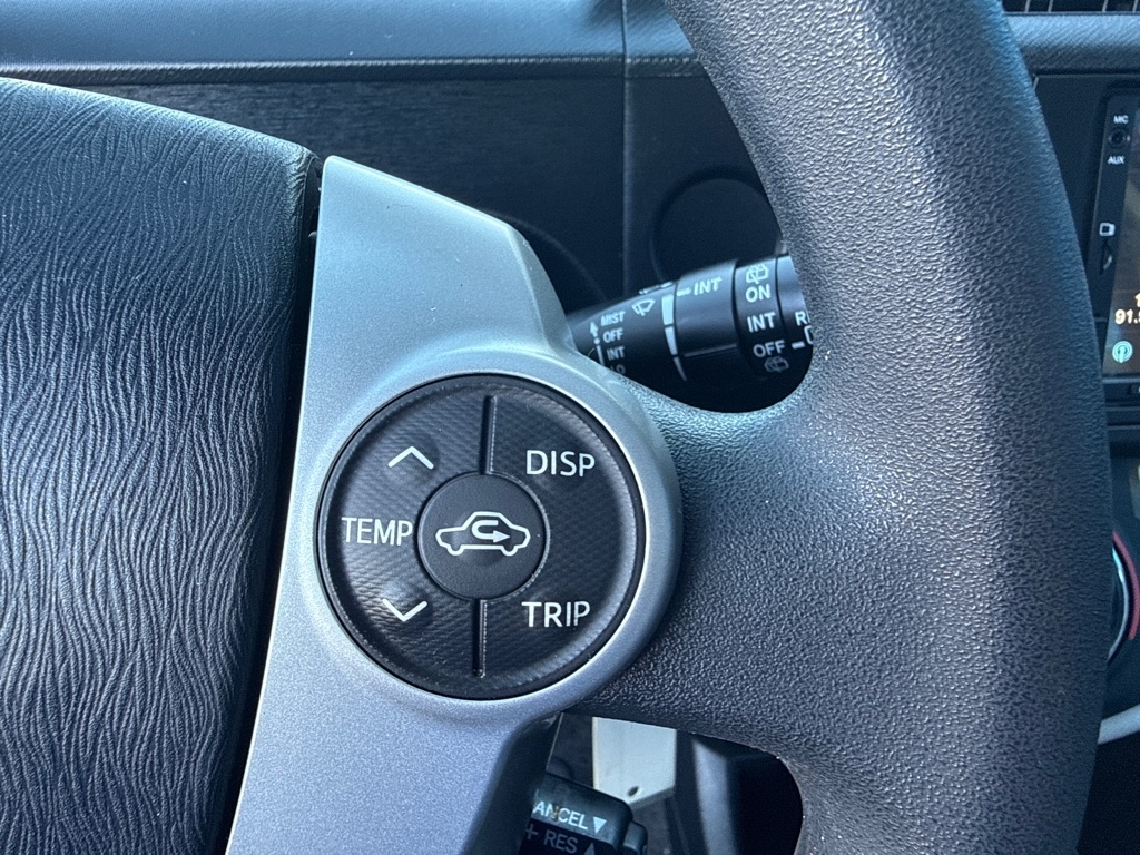 Toyota Prius c 4D Hatchback 2012