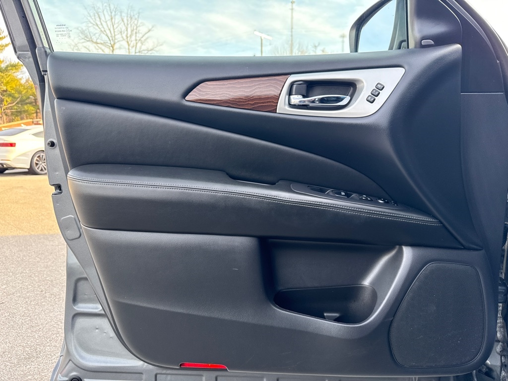 Nissan Pathfinder 4WD 4dr Platinum 2018