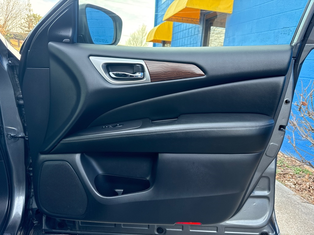 Nissan Pathfinder 4WD 4dr Platinum 2018