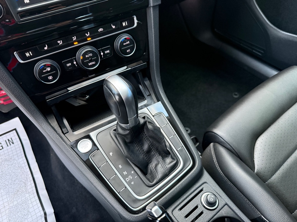 Volkswagen Golf 4dr HB Auto TSI SEL 2017