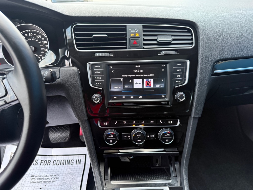 Volkswagen Golf 4dr HB Auto TSI SEL 2017