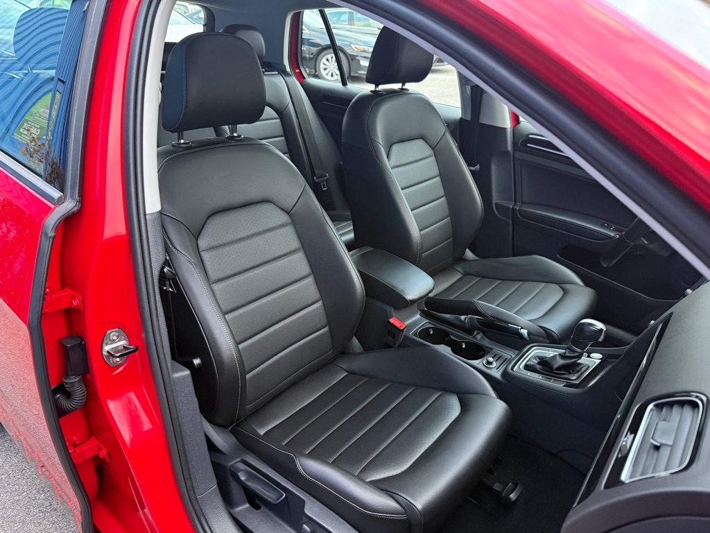 Volkswagen Golf 4dr HB Auto TSI SEL 2017