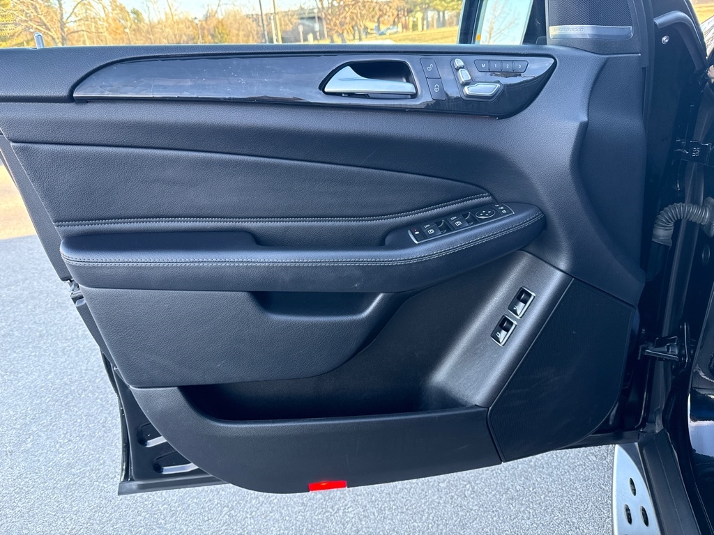 Mercedes-Benz GLS  2017