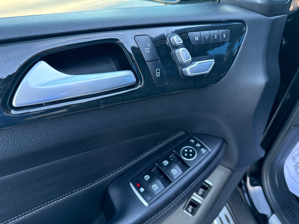 Mercedes-Benz GLS  2017