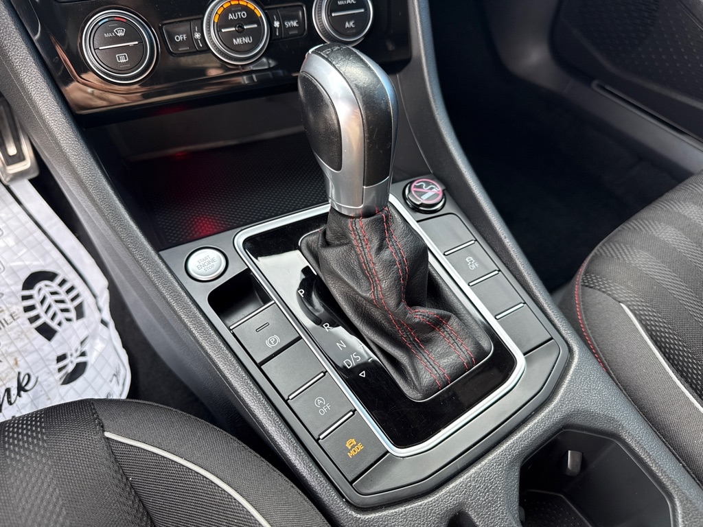 Volkswagen Jetta GLI  2019