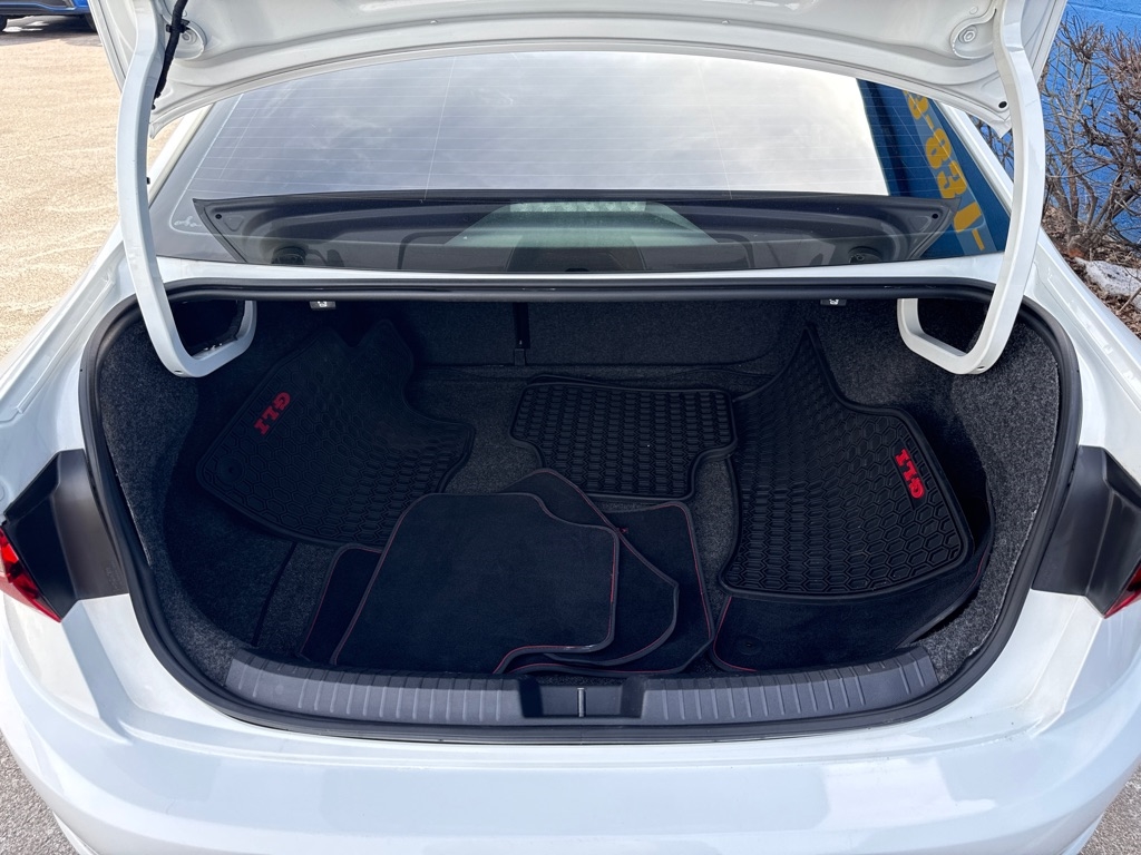 Volkswagen Jetta GLI  2019