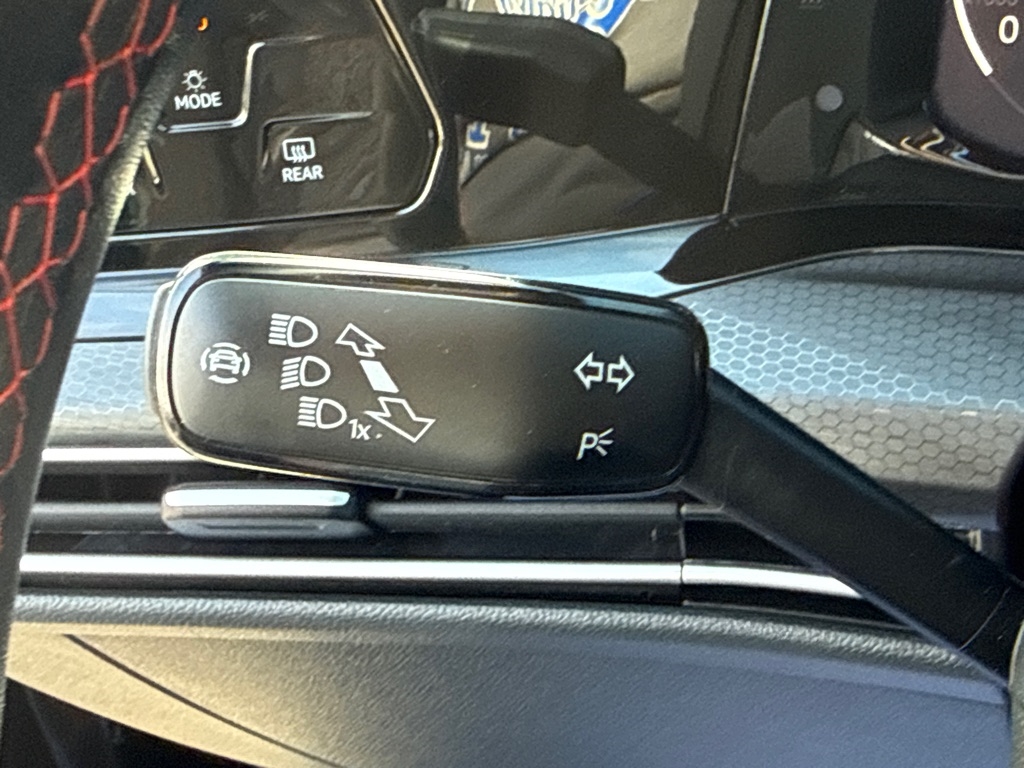 Volkswagen Golf GTI  2024