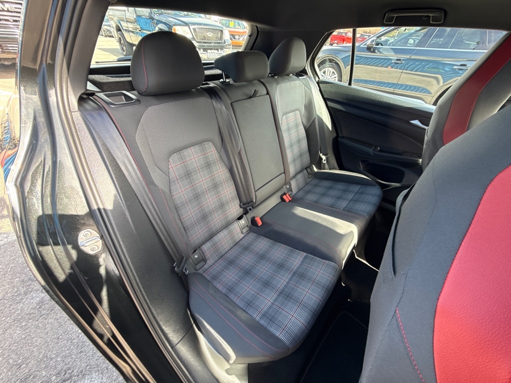 Volkswagen Golf GTI  2024