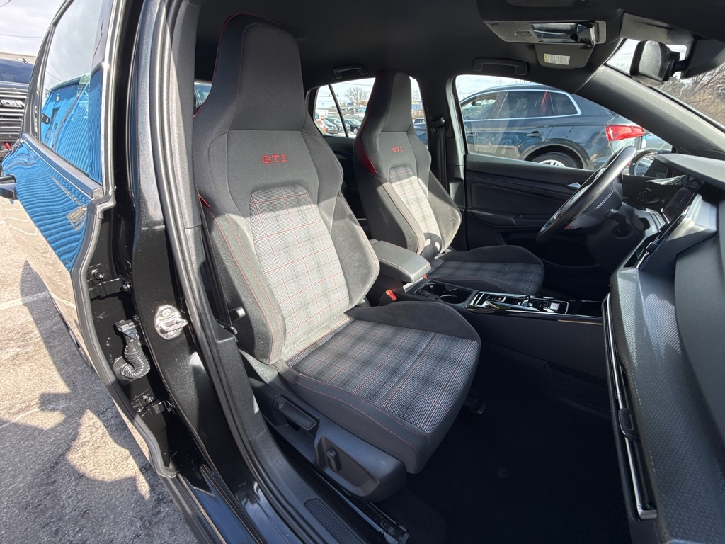 Volkswagen Golf GTI  2024