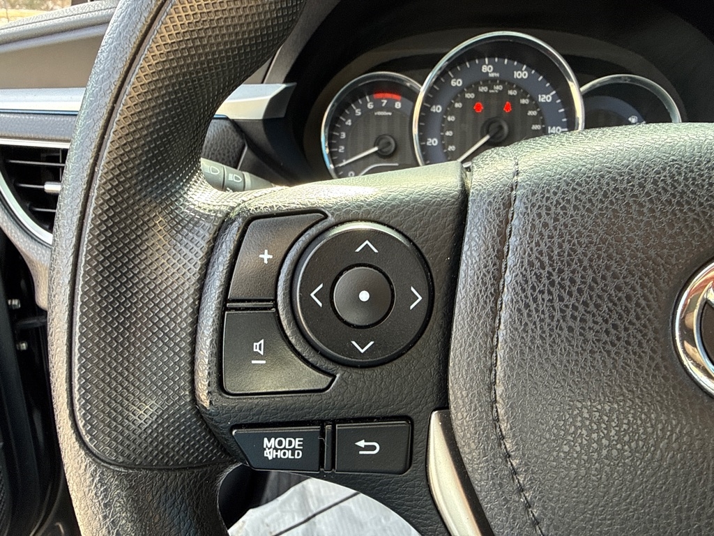 Toyota Corolla LE Premium 4D Sedan 2015