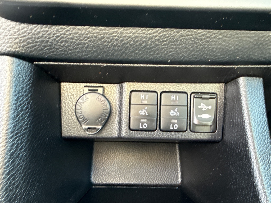 Toyota Corolla LE Premium 4D Sedan 2015