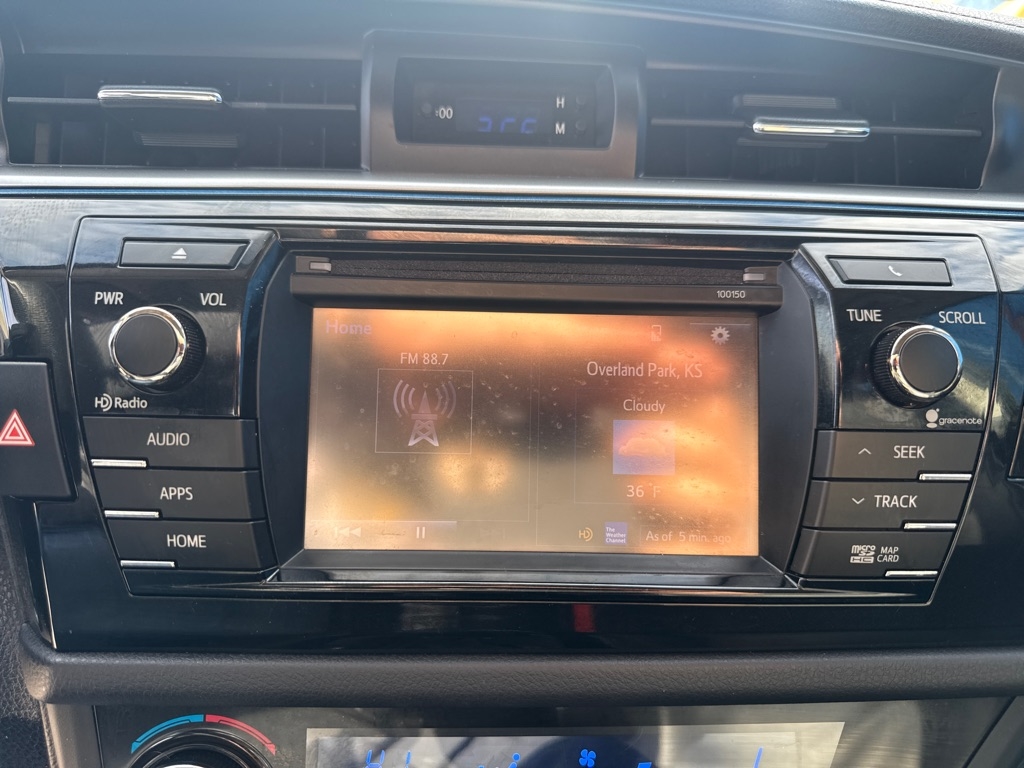 Toyota Corolla LE Premium 4D Sedan 2015