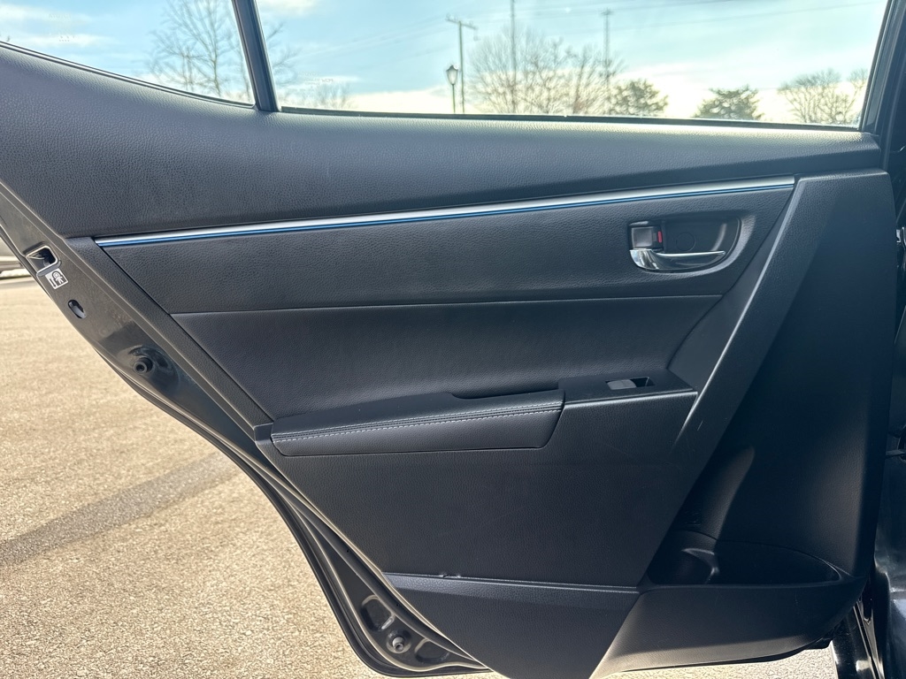 Toyota Corolla LE Premium 4D Sedan 2015