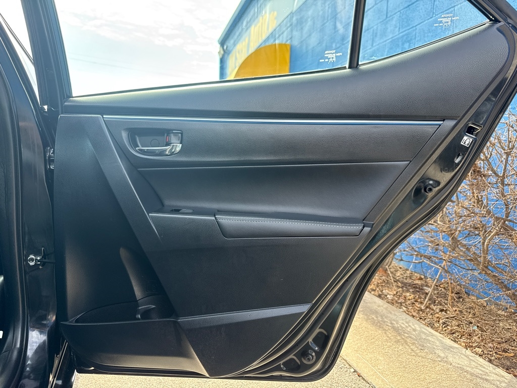 Toyota Corolla LE Premium 4D Sedan 2015