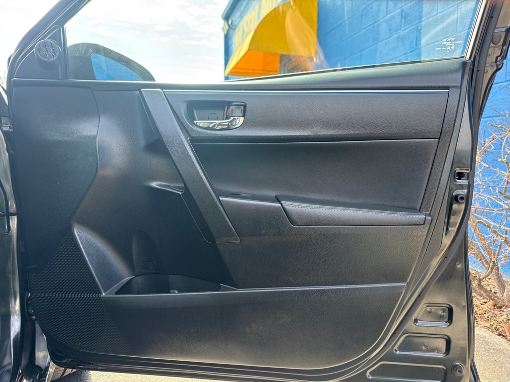 Toyota Corolla LE Premium 4D Sedan 2015