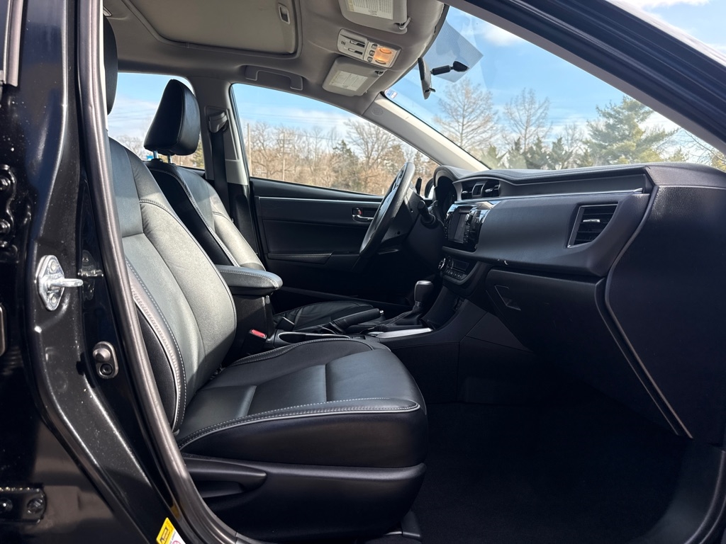 Toyota Corolla LE Premium 4D Sedan 2015