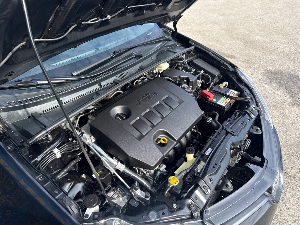 Toyota Corolla LE Premium 4D Sedan 2015