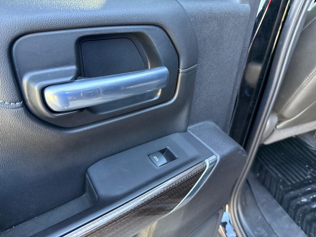 Chevrolet Silverado 1500 RST Crew Cab 4WD 2020