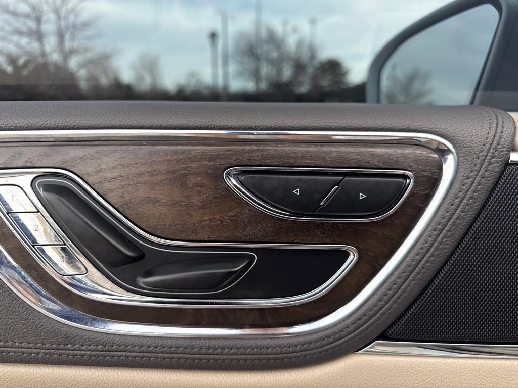 Lincoln Continental  2017