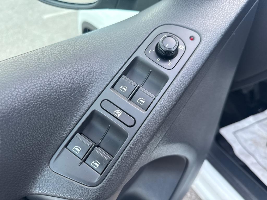 Volkswagen Tiguan S 4D SUV 4Motion 2017