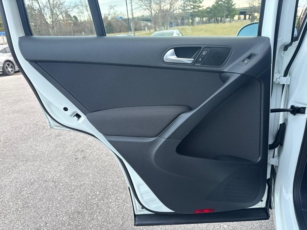 Volkswagen Tiguan S 4D SUV 4Motion 2017