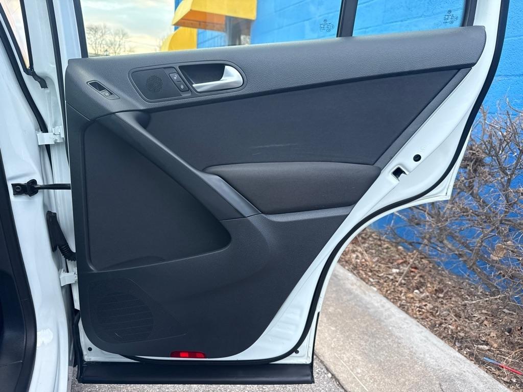 Volkswagen Tiguan S 4D SUV 4Motion 2017