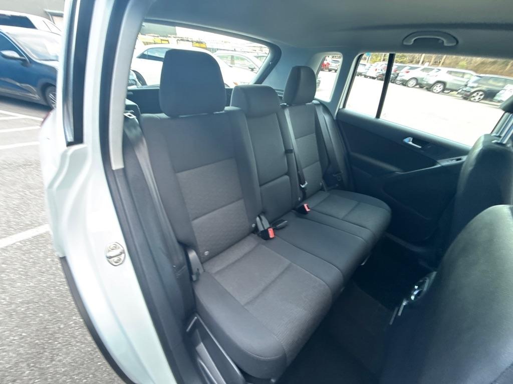 Volkswagen Tiguan S 4D SUV 4Motion 2017