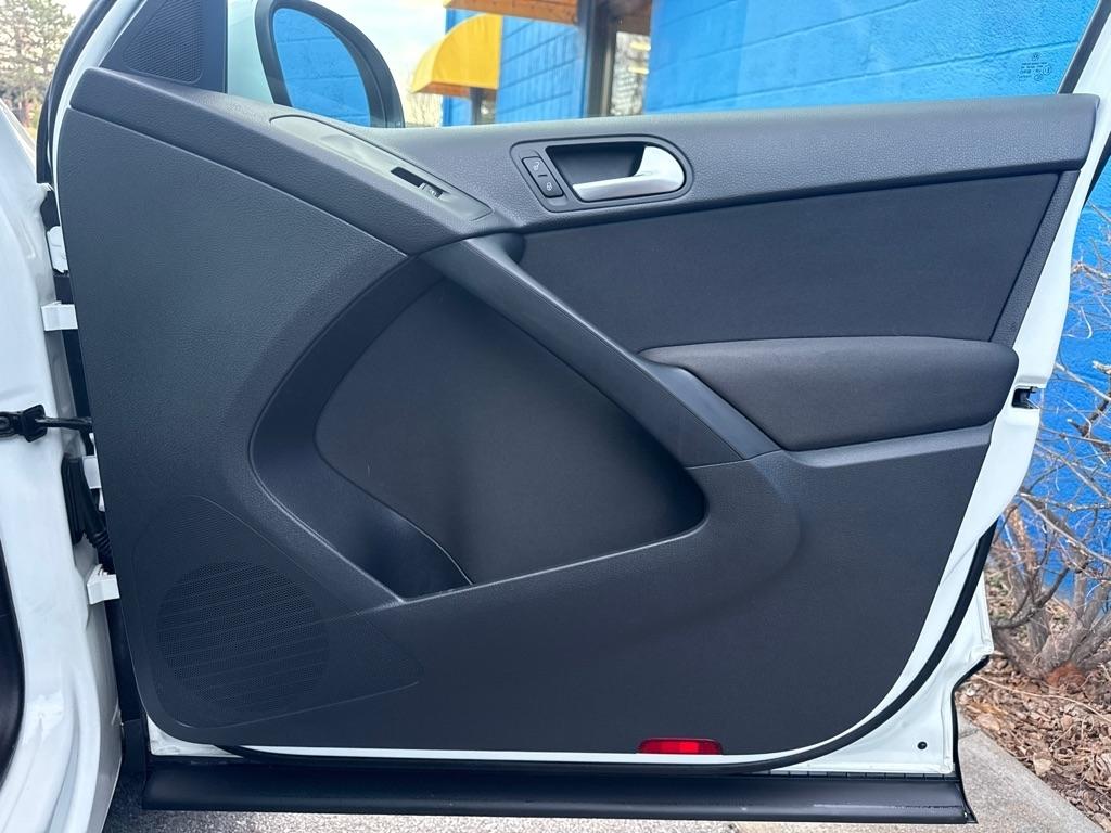 Volkswagen Tiguan S 4D SUV 4Motion 2017