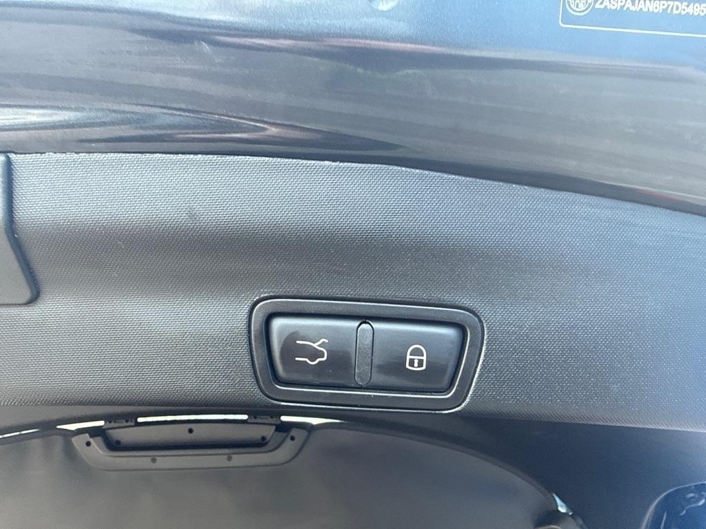 Alfa Romeo Stelvio Sprint RWD 2023